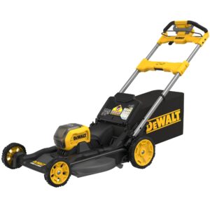 Tondeuse à gazon DEWALT 60V MAX* cordless avec moteur brushless, châssis noir, accents jaunes, guidon réglable et bac de collecte.