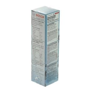 Emballage en carton d'un filtre à eau Bosch, contenant des informations claires sur l'utilisation et les spécifications.